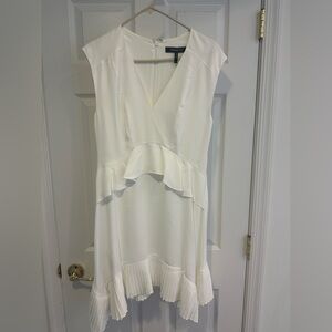 BCBG MAX white v neck with pleated hem
